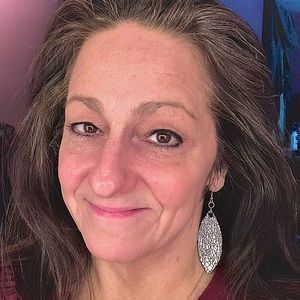 Meet your Posher, Phyllis